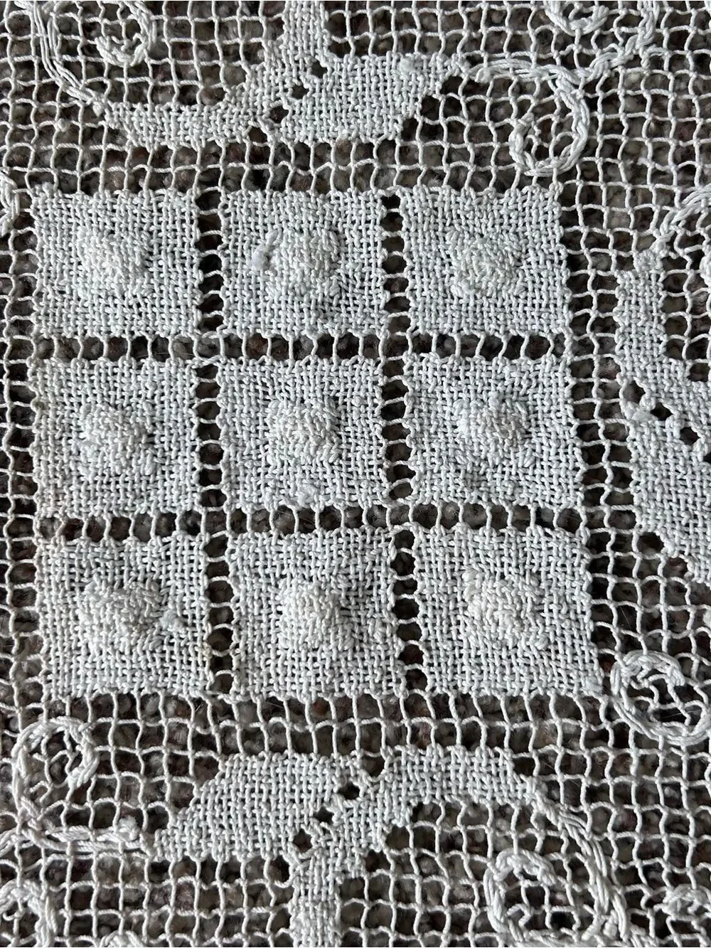 Cream Lace Crochet Round Table Doily Large 70’s Size 20 inches